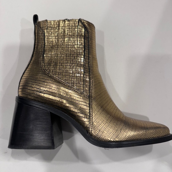 Vince Camuto Sojetta Square Toe Bootie Bronze Lizard 6.5 - Picture 8 of 13